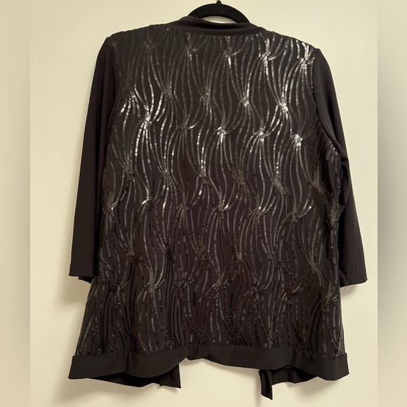 Amanda Collection 2piece blouse - Picture 2 of 6